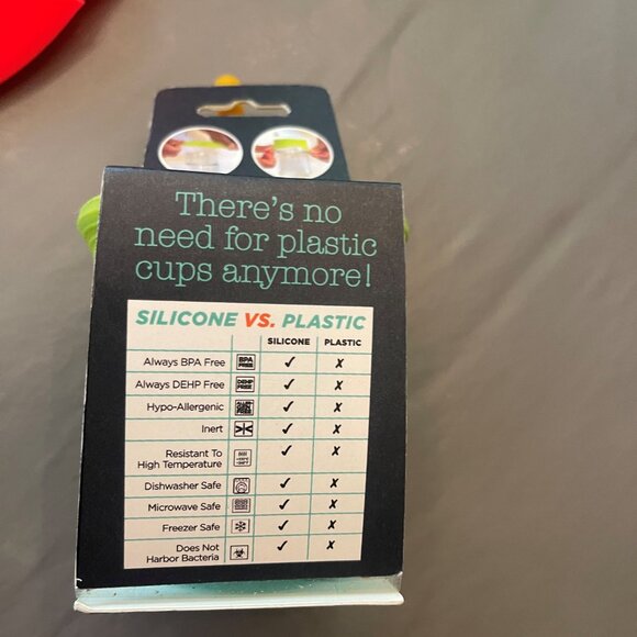 goSili toddler bundle reusable straw cup and bib - Picture 4 of 6